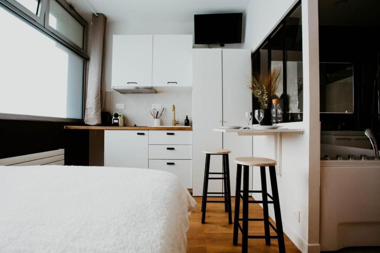 Sweet Love Room - Jacuzzi Privatif Montreuil  Buitenkant foto